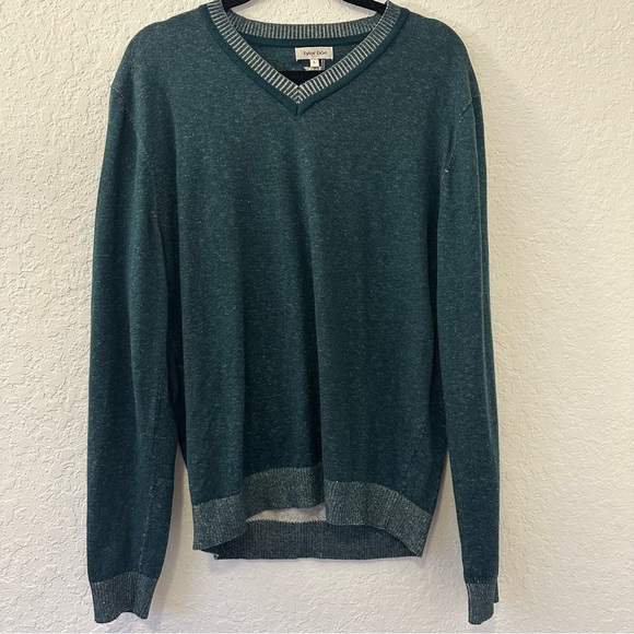 Tyler Boe V-Neck Men’s Sweater Size Large NWT - Picture 1 of 7